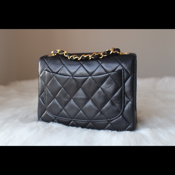 ❌SOLD❌ Vintage Chanel Mini Square - Picture 5 of 15